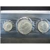 Image 2 : 1976 United States Uncirculated 3-Coin 40% Silver Set in Original Packaging