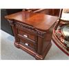 Image 2 : DARK STAINED OAK TRADITIONAL DESIGN QUEEN SIZE BED FRAME WITH 2 MATCHING NIGHT STANDS