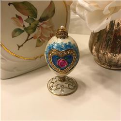 Russian Valentine's Rose Heart Trinket Jewel Box Egg