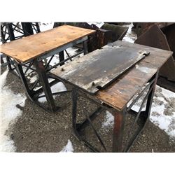 SE OF 2 METAL WORK STANDS / TABLE - 37" H