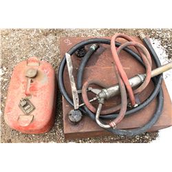 SMALL FUEL TANK W / HAND PUMP & MARINE CAN