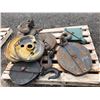 Image 1 : SKID LOT W / 9 X PULLEYS