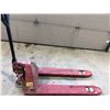 Image 1 : PALLET TRUCK