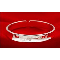 925 Sterling Silver Plum Flower Ethced Ladies Bangle