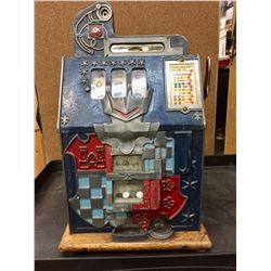 Antique 10 cent Slot Machine