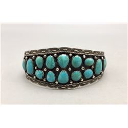 18 Stone Turquoise Cluster Style Bracelet
