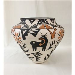 L. Joe Large Acoma Pot