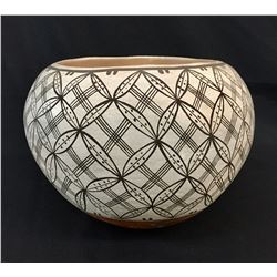Circa 1960s Handmade Acoma Pot