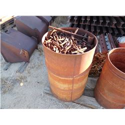 Barrel of RR spikes  (114237)