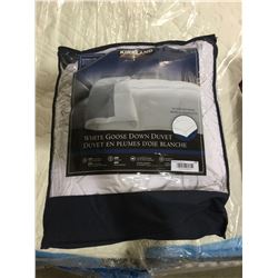 Kirkland QueenSize White Goose Down Duvet