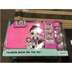 LOL Surprise Fashion Show On-The-GoPlayset