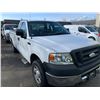 Image 2 : 2007 FORD F-150 XL, 2DR EXT CAB PU, WHITE, VIN # 1FTRF14W37KD40056