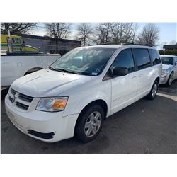 2008 DODGE GRAND CARAVAN SE, 4DR VAN, WHITE, VIN # 2D8HN44H58R714639