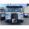 Image 1 : 2001 VOLVO GARBAGE TRUCK, VIN # 4V2DC6UE41N315435