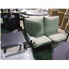 Image 2 : PATIOFLARE BLACK CAST ALUMINIUM 4 PIECE LOVE SEAT, 2 CHAIRS AND END TABLE OUTDOOR PATIO CHAT SET