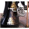 Image 7 : Antique Bonnet Top Singer Sewing Machine