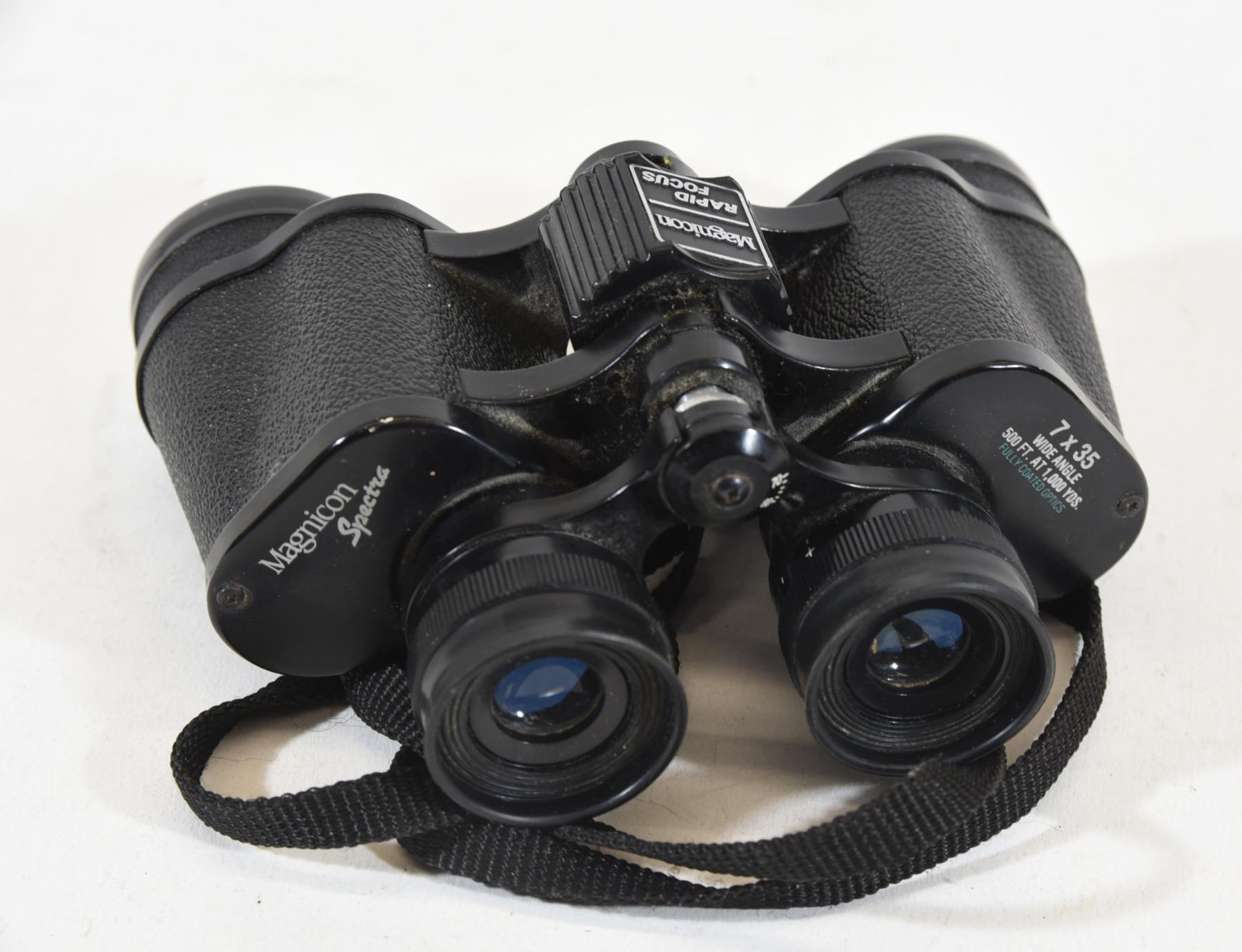 Binoculars binoculars