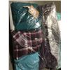 Image 3 : TILLEY WOMEN'S ASSTD CLOTHING (6 PC) (SIZE XL) INCLUDES: SHORTS (SZ 18)/2 X LONG SLEEVE TOPS/3 X