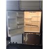 Image 2 : MAYTAG PLUS TOP AND BOTTOM FRIDGE MODEL MBB2254GES 115V/60HZ