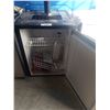Image 2 : INSIGNIA BEVERAGE COOLER + DISPENSER