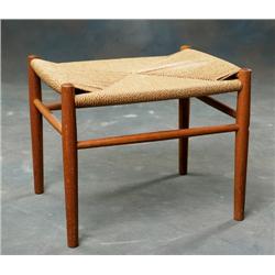 Pall ek med flätad sits tillskriven Hans J Wegner H 41