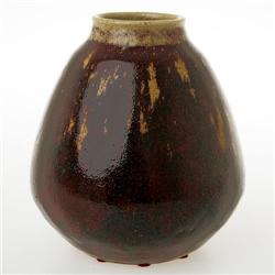 Henning Nilsson Höganäs vas oxblod 1965 H 19 diameter 14