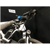 Image 8 : WHITE BMW/BOSCH ELECTRIC ASSIST FRONT SUSPENSION COMMUTER BIKE WITH FRONT AND REAR HYDRAULIC DISC