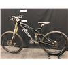 Image 8 : BLACK SPECIALIZED ENDURO 27 SPEED FULL SUSPENSION DOWNHILL MOUNTAIN BIKE WITH FRONT AND REAR