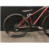 Image 2 : RED AND GREY GIANT TALON 27 SPEED FRONT SUSPENSION MOUNTAIN BIKE WITH REAR HYDRAULIC DISC BRAKE,