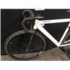 Image 8 : WHITE AND BLACK RETROSPEC DROME SINGLE SPEED ROAD BIKE, FRONT BRAKE ONLY