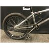 Image 2 : CHROME HARO BMX BIKE