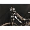 Image 9 : BLACK BRODIE FORCE 24 SPEED FRONT SUSPENSION MOUNTAIN BIKE WITH FRONT AND REAR DISC BRAKES