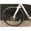 Image 8 : GREY MARIN GESTALT X10 10 SPEED ROAD BIKE WITH FRONT AND REAR DISC BRAKES, 50 CM FRAME SIZE