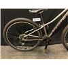 Image 2 : GREY NORCO STORM 21 SPEED FRONT SUSPENSION MOUNTAIN BIKE, FRONT DERAILLEUR CABLE NEEDS REPLACEMENT