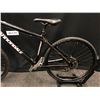 Image 8 : BLACK CANNONDALE 14 SPEED FRONT SUSPENSION TRAIL BIKE WITH FRONT AND REAR HYDRAULIC DISC BRAKES,