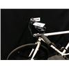 Image 8 : WHITE ARIES 7 SPEED ROAD BIKE WITH FRONT AND REAR DISC BRAKES