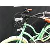 Image 11 : LIGHT GREEN MOTORINO 7 SPEED ELECTRIC ASSIST CRUISER BIKE WITH FRONT AND REAR DISC BRAKES, NO