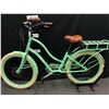 Image 8 : LIGHT GREEN MOTORINO 7 SPEED ELECTRIC ASSIST CRUISER BIKE WITH FRONT AND REAR DISC BRAKES, NO