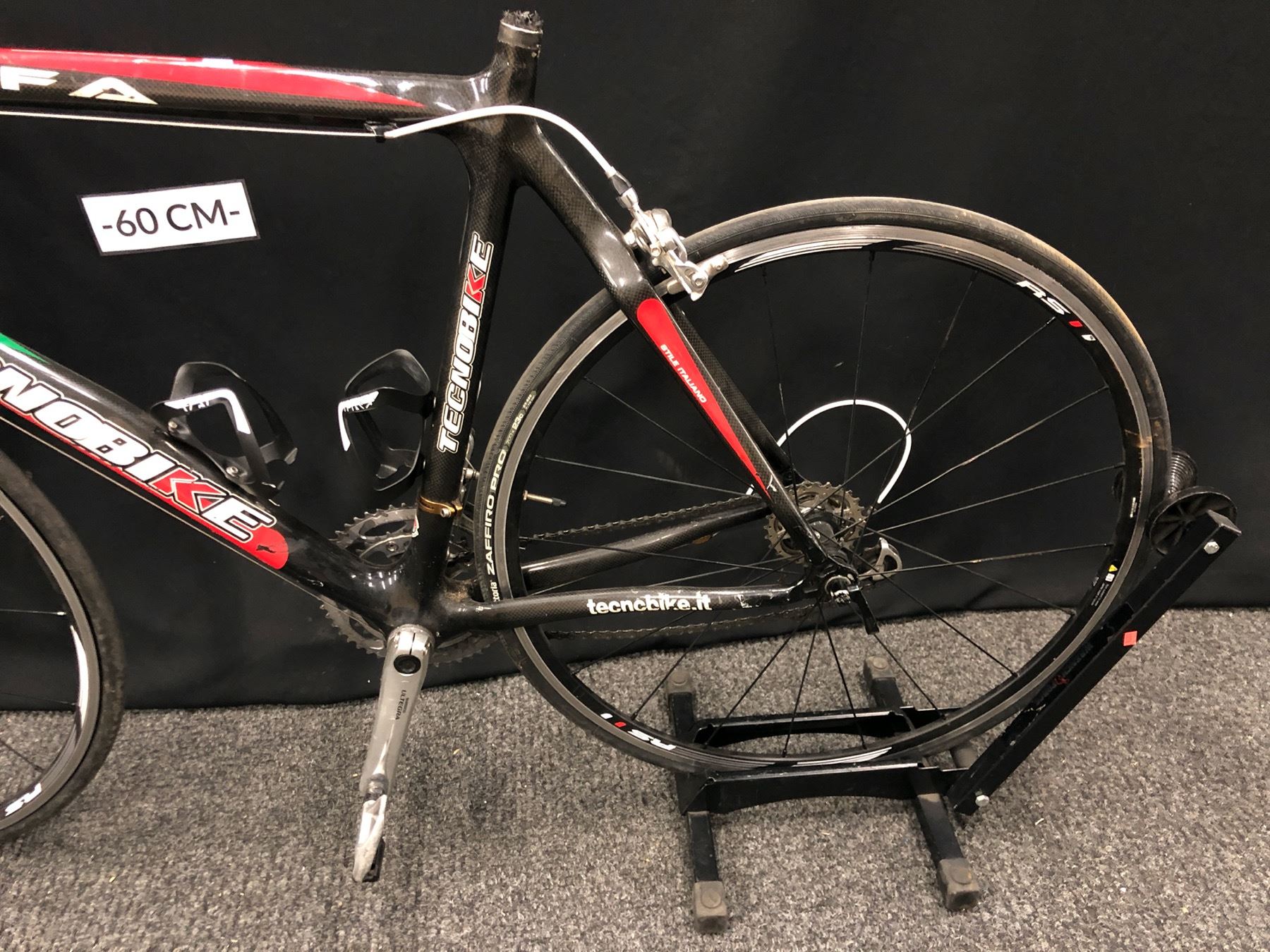 GREY GREEN AND RED TECHNOBIKE ALFA 20 SPEED CARBON FIBRE GREY GREEN AND RED TECHNOBIKE ALFA 20 SPEED CARBON FIBRE