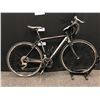 Image 1 : BLACK SPECIALIZED TRICROSS SPORT 27 SPEED ROAD BIKE WITH SECONDARY BRAKE LEVERS, SMALL FRAME SIZE