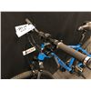 Image 8 : BLUE ROCKY MOUNTAIN EDGE 24 SPEED FRONT SUSPENSION MOUNTAIN BIKE WITH FRONT AND REAR DISC BRAKES