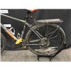 Image 8 : GREY AND ORANGE MARIN BOBCAT TRAIL 20 SPEED FRONT SUSPENSION MOUNTAIN BIKE WITH FRONT AND REAR