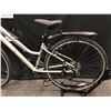 Image 8 : GREY MARIN KENTFIELD TWO 24 SPEED HYBRID CRUISER BIKE, SMALL FRAME SIZE