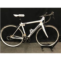 WHITE CANNONDALE EVO 22 SPEED ROAD BIKE