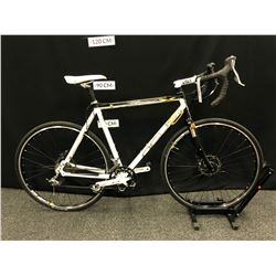 WHITE AND BLACK OPUS SEKHMET 20 SPEED ROAD BIKE WITH FRONT AND REAR DISC BRAKES, SECONDARY BRAKE