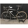 Image 8 : BLACK GT SERIES 3.0 18 SPEED ROAD BIKE, FRONT WHEEL AND BRAKE NEED REPAIR/MAINTENANCE