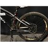 Image 8 : BLACK DEVINCI CAMELEON XP 24 SPEED FRONT SUSPENSION MOUNTAIN BIKE WITH REAR HYDRAULIC DISC BRAKE,