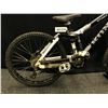 Image 2 : BLACK AND WHITE KONA STINK 2-4 16 SPEED FULL SUSPENSION MOUNTAIN BIKE WITH FRONT AND REAR HYDRAULIC