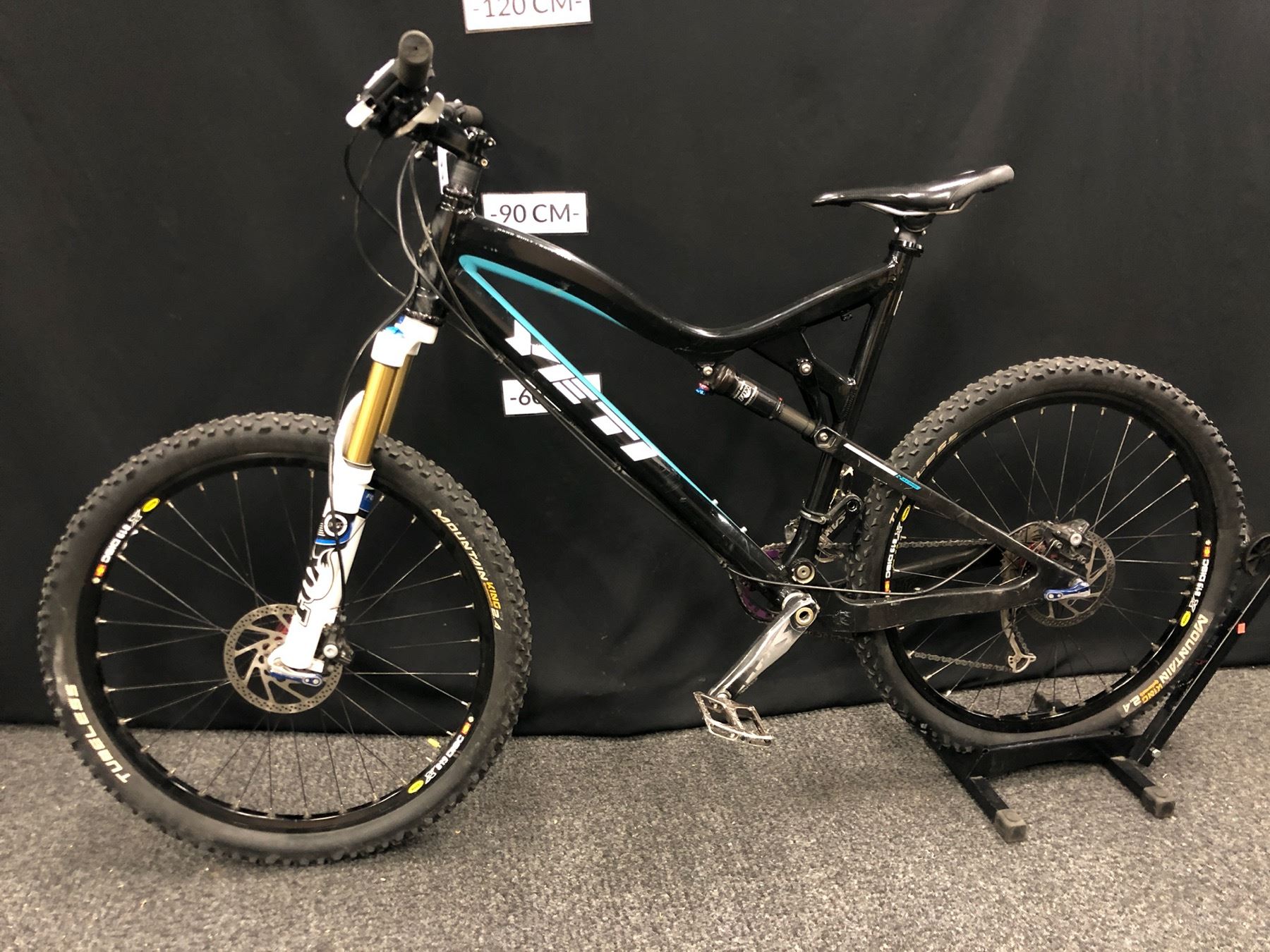 BLACK YETI ASR 5 9 SPEED FULL SUSPENSION MOUNTAIN BIKE WITH FRONT AND black-yeti-asr-5-9-speed-full-suspension-mountain-bike-with-front-and