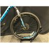 Image 2 : BLUE GIANT TALON 18 SPEED FRONT SUSPENSION MOUNTAIN BIKE WITH FRONT AND REAR HYDRAULIC DISC BRAKES,